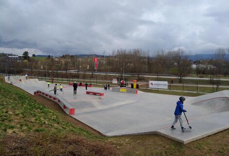 Moderní skatepark ve Vrchlabí