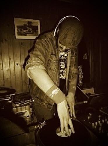 Vinylový večíer s DJ Fidla